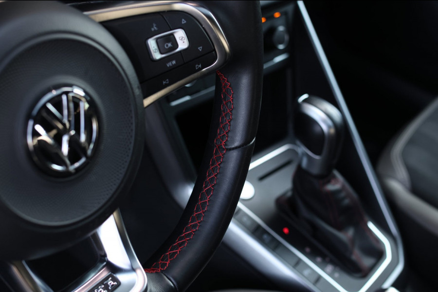 Volkswagen Polo 2.0 TSI GTI *Pano*Camera*Alcantara*Keyless*Stoelverwarming*