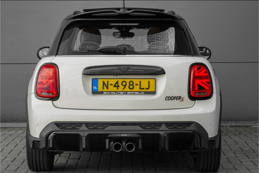 MINI 5-deurs 2.0 Cooper S John Cooper Works Pano ACC Leder Camera Stoelverw