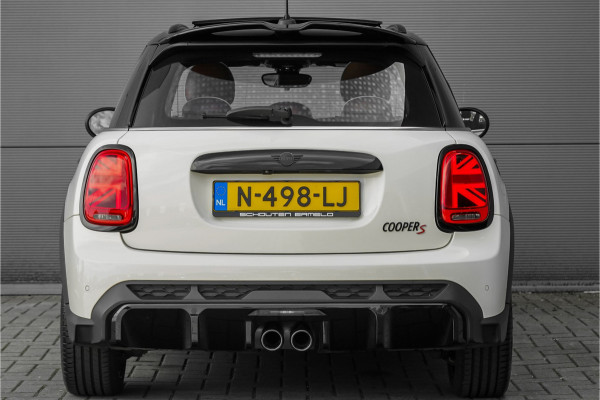 MINI 5-deurs 2.0 Cooper S John Cooper Works Pano ACC Leder Camera Stoelverw