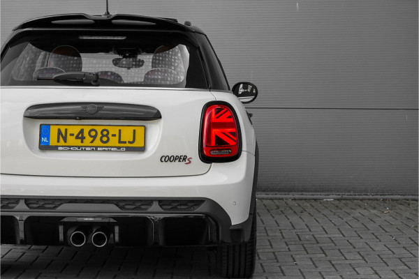 MINI 5-deurs 2.0 Cooper S John Cooper Works Pano ACC Leder Camera Stoelverw