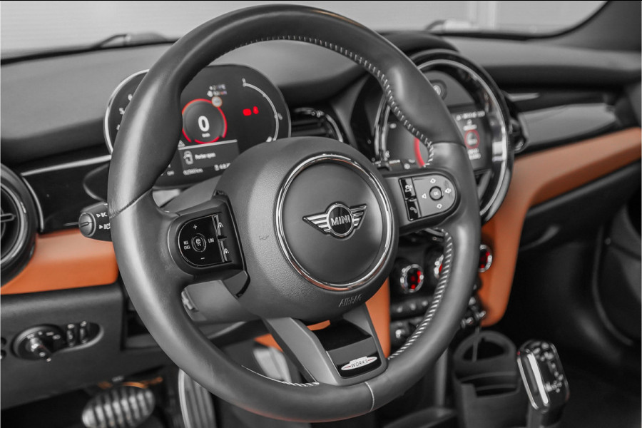 MINI 5-deurs 2.0 Cooper S John Cooper Works Pano ACC Leder Camera Stoelverw
