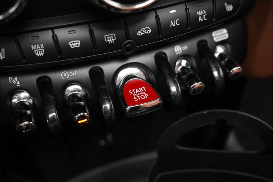 MINI 5-deurs 2.0 Cooper S John Cooper Works Pano ACC Leder Camera Stoelverw