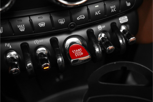 MINI 5-deurs 2.0 Cooper S John Cooper Works Pano ACC Leder Camera Stoelverw