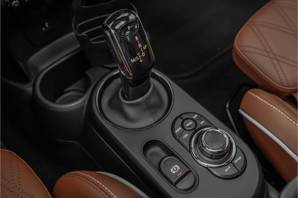 MINI 5-deurs 2.0 Cooper S John Cooper Works Pano ACC Leder Camera Stoelverw