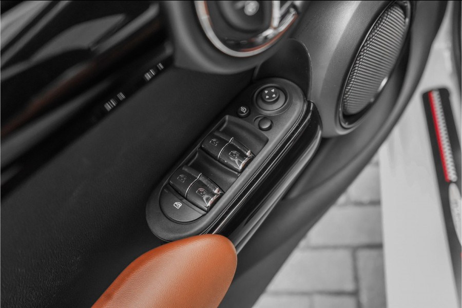 MINI 5-deurs 2.0 Cooper S John Cooper Works Pano ACC Leder Camera Stoelverw