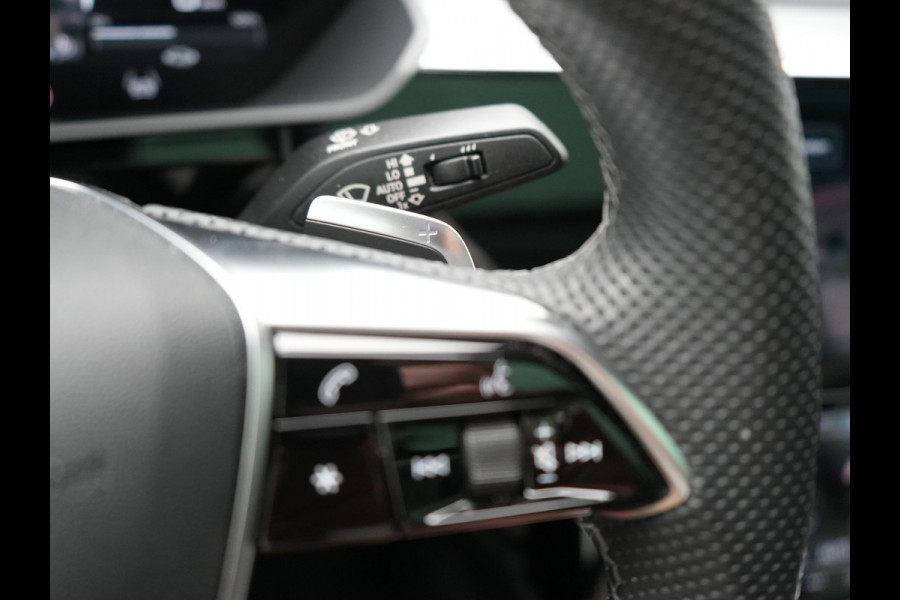 Audi Q8 e-tron Sportback 55 Quattro S edition 95 kWh 408pk Dealer O.H | Luchtvering | Panodak | Black Optic | Adaptive Cruise | 360 Camera | B&O Soundsystem | 21"L.M | Alcantara Sportstoelen Memory | Apple Carplay | Matrix LED |