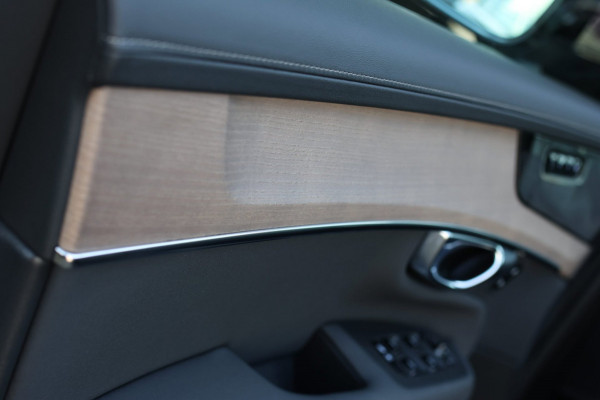 Volvo XC90 2.0 T8 Plug-in hybrid AWD Plus Bright *Pano*H/K*360 Camera*Head-Up*