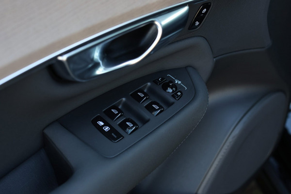 Volvo XC90 2.0 T8 Plug-in hybrid AWD Plus Bright *Pano*H/K*360 Camera*Head-Up*