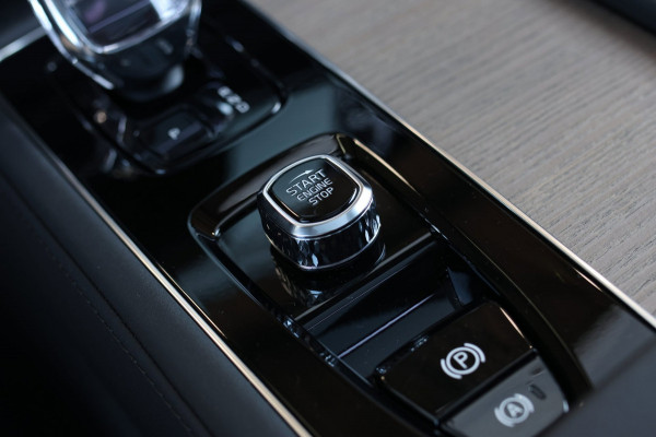 Volvo XC90 2.0 T8 Plug-in hybrid AWD Plus Bright *Pano*H/K*360 Camera*Head-Up*