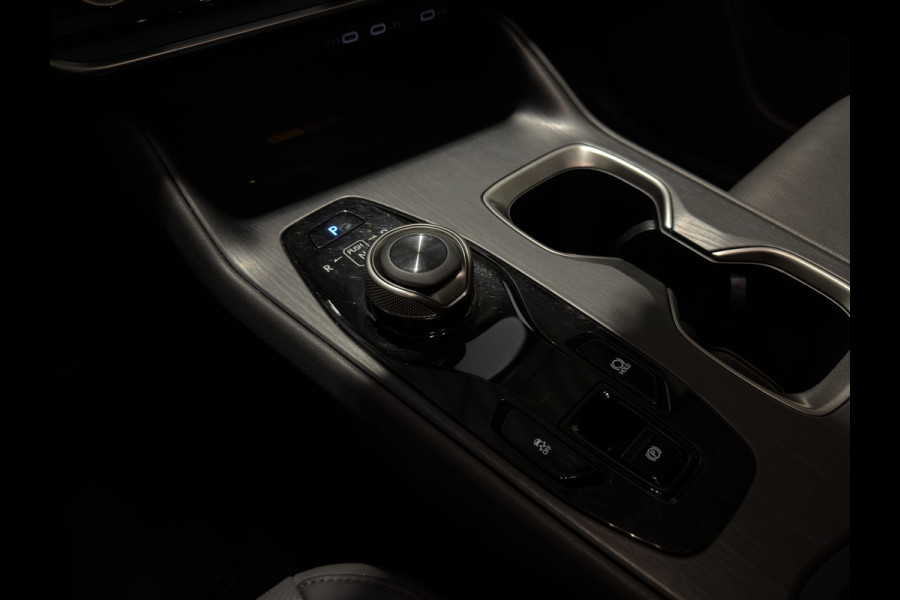 Lexus RZ 450e Executive Line 71 kWh | Leder interieur | Stoelen gekoeld & verwarmd | LMV 20" | Soh (batterijcheck) Waarde 97,9 %