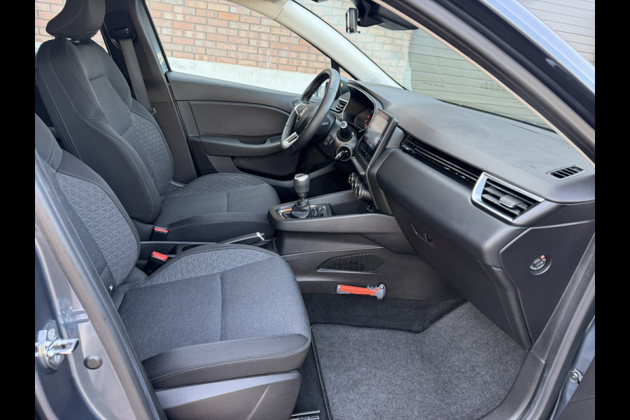 Renault Clio 1.0 TCe / Navigatie / Apple CarPlay - Android / 1e Eigenaar / ALL-Season banden / Cruise Control / PDC met optische w