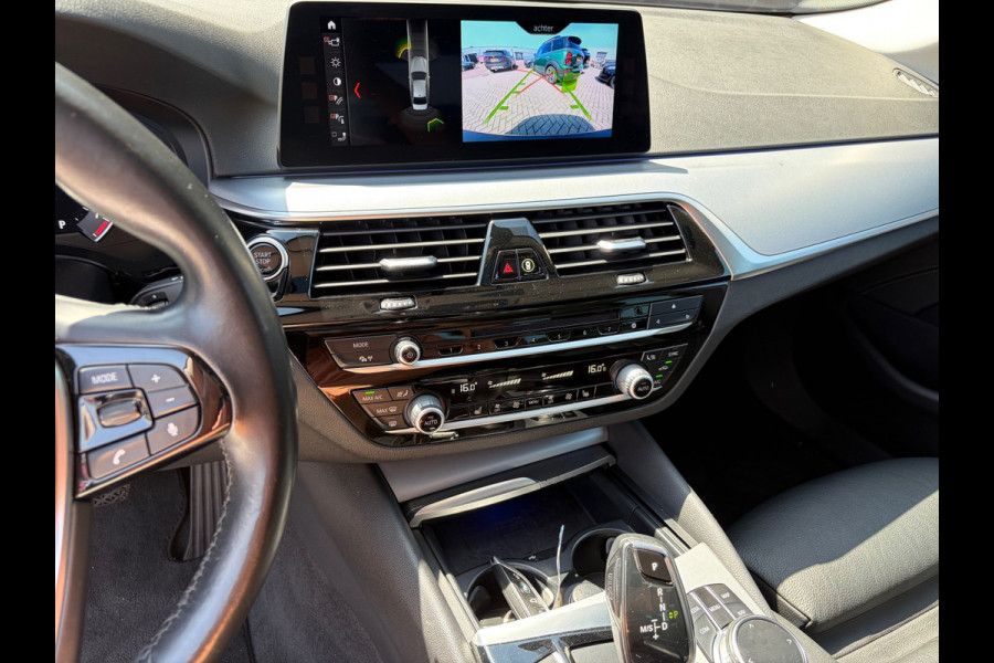 BMW 5 Serie 530i xDrive High Executive|Schuifdak|Memory|Trekhaak|