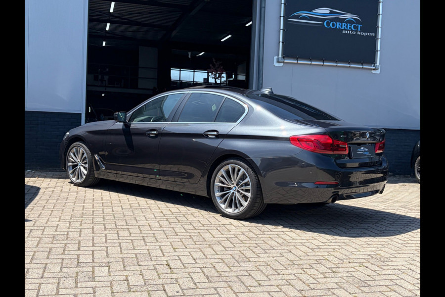 BMW 5 Serie 530i xDrive High Executive|Schuifdak|Memory|Trekhaak|