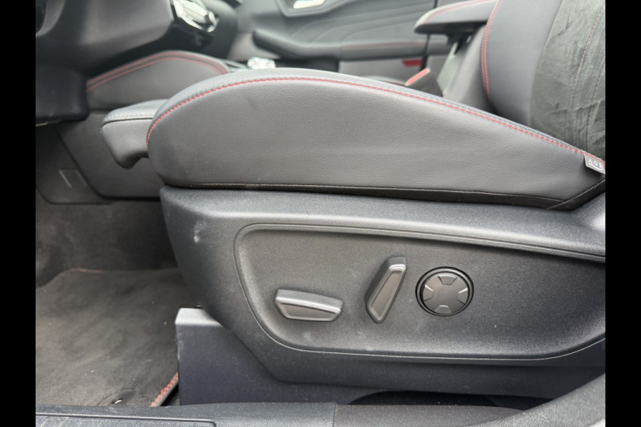Ford Kuga Plug-In Hybrid ST-Line X TREKHAAK! PANODAK! TECHPACK! WINTERPACK