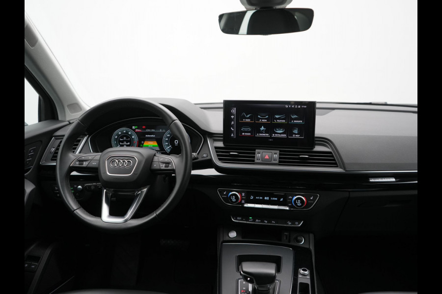 Audi Q5 50 TFSI e quattro S Line PHEV 300pk Dealer O.H | Trekhaak Af Fabriek | 360 Camera | Adaptive Cruise | Head Up | Lederen Stoelen Memory & Verwarmd | Blis | Keyless | Navigatie | Virtual | DAB | 19"L.M | Plug In Hybrid |