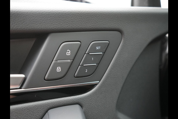 Audi Q5 50 TFSI e quattro S Line PHEV 300pk Dealer O.H | Trekhaak Af Fabriek | 360 Camera | Adaptive Cruise | Head Up | Lederen Stoelen Memory & Verwarmd | Blis | Keyless | Navigatie | Virtual | DAB | 19"L.M | Plug In Hybrid |