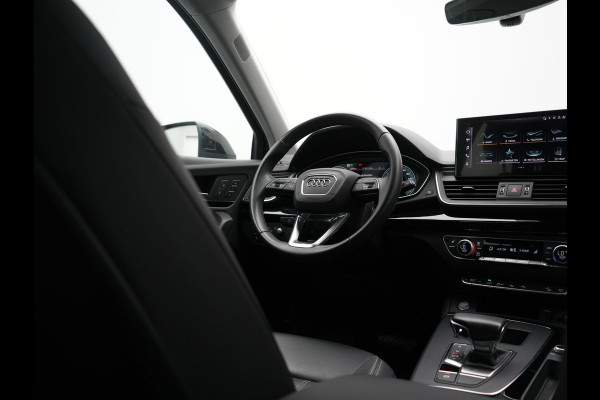 Audi Q5 50 TFSI e quattro S Line PHEV 300pk Dealer O.H | Trekhaak Af Fabriek | 360 Camera | Adaptive Cruise | Head Up | Lederen Stoelen Memory & Verwarmd | Blis | Keyless | Navigatie | Virtual | DAB | 19"L.M | Plug In Hybrid |