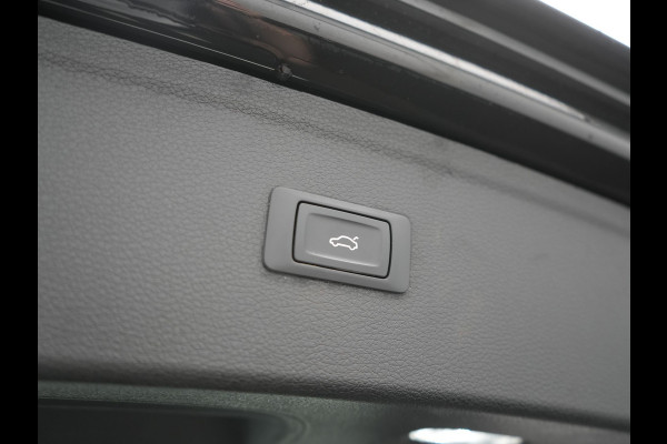 Audi Q5 50 TFSI e quattro S Line PHEV 300pk Dealer O.H | Trekhaak Af Fabriek | 360 Camera | Adaptive Cruise | Head Up | Lederen Stoelen Memory & Verwarmd | Blis | Keyless | Navigatie | Virtual | DAB | 19"L.M | Plug In Hybrid |