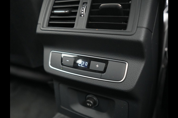 Audi Q5 50 TFSI e quattro S Line PHEV 300pk Dealer O.H | Trekhaak Af Fabriek | 360 Camera | Adaptive Cruise | Head Up | Lederen Stoelen Memory & Verwarmd | Blis | Keyless | Navigatie | Virtual | DAB | 19"L.M | Plug In Hybrid |