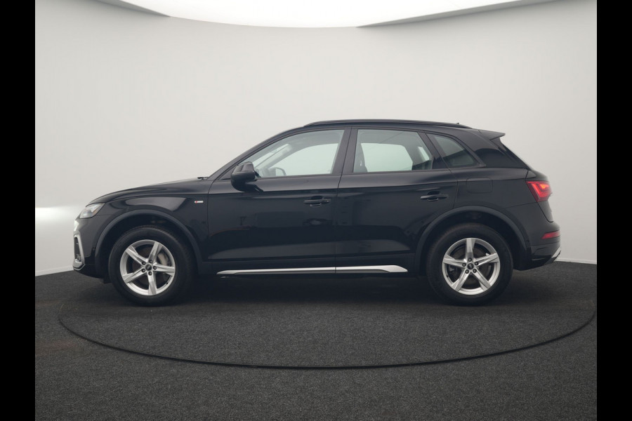 Audi Q5 50 TFSI e quattro S Line PHEV 300pk Dealer O.H | Trekhaak Af Fabriek | 360 Camera | Adaptive Cruise | Head Up | Lederen Stoelen Memory & Verwarmd | Blis | Keyless | Navigatie | Virtual | DAB | 19"L.M | Plug In Hybrid |