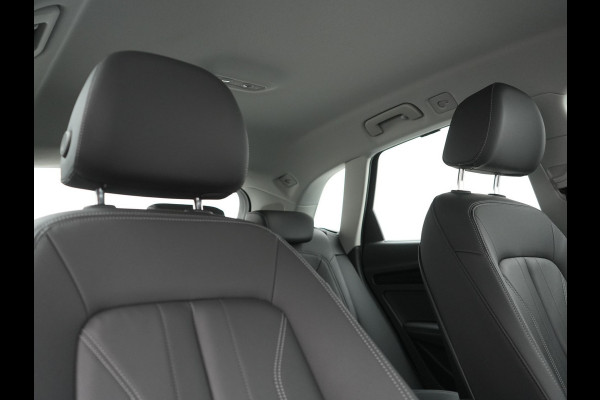 Audi Q5 50 TFSI e quattro S Line PHEV 300pk Dealer O.H | Trekhaak Af Fabriek | 360 Camera | Adaptive Cruise | Head Up | Lederen Stoelen Memory & Verwarmd | Blis | Keyless | Navigatie | Virtual | DAB | 19"L.M | Plug In Hybrid |