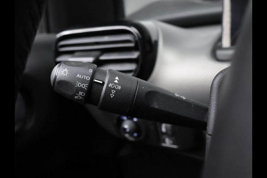 Citroën C4 Cactus 1.2 PureTech Shine (PANORAMADAK,APPLE CARPLAY,STOELVERWARMING,NAVI,CAMERA,LANE ASSIST,LED,CRUISE,NETTESTAAT)
