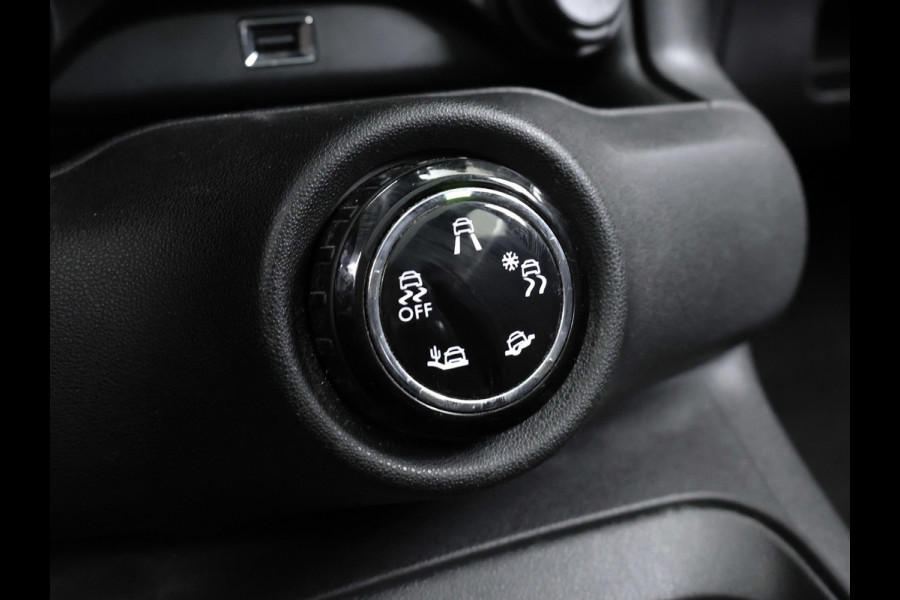 Citroën C4 Cactus 1.2 PureTech Shine (PANORAMADAK,APPLE CARPLAY,STOELVERWARMING,NAVI,CAMERA,LANE ASSIST,LED,CRUISE,NETTESTAAT)