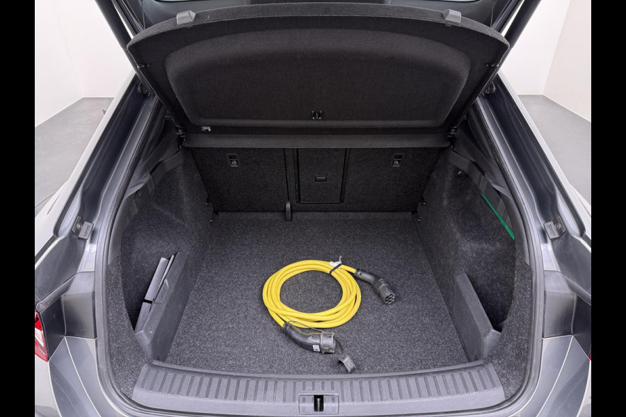 Škoda ENYAQ Coupé iV 80 RS SOH 89% |ELEK. ACHTERKLEP| PANO| ELEK. STOEL MET MEMORY| NET ONDERHOUD GEHAD RIJKLAAR| RS KUIPSTOELEN| DODE HOEK SENSOR| CAMERA| STOEL + STUURVERWARMING|