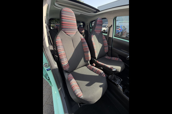 Citroën C1 1.0 VTi Airscape Shine (Navigatie - Automatische Airco - Camera - Apple Carplay - DAB - Elektrisch vouwdak - 15"Lichtmetalen vel