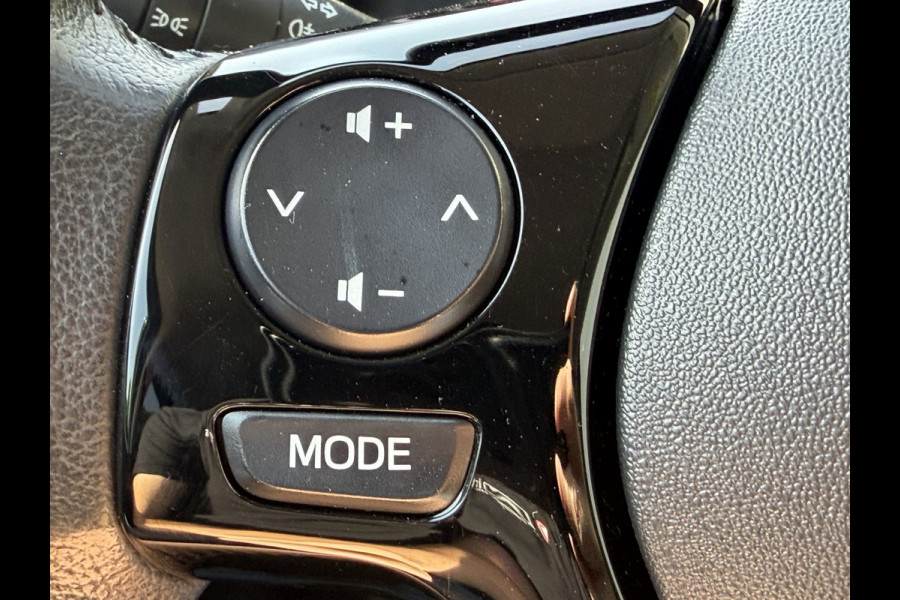 Citroën C1 1.0 VTi Airscape Shine (Navigatie - Automatische Airco - Camera - Apple Carplay - DAB - Elektrisch vouwdak - 15"Lichtmetalen vel