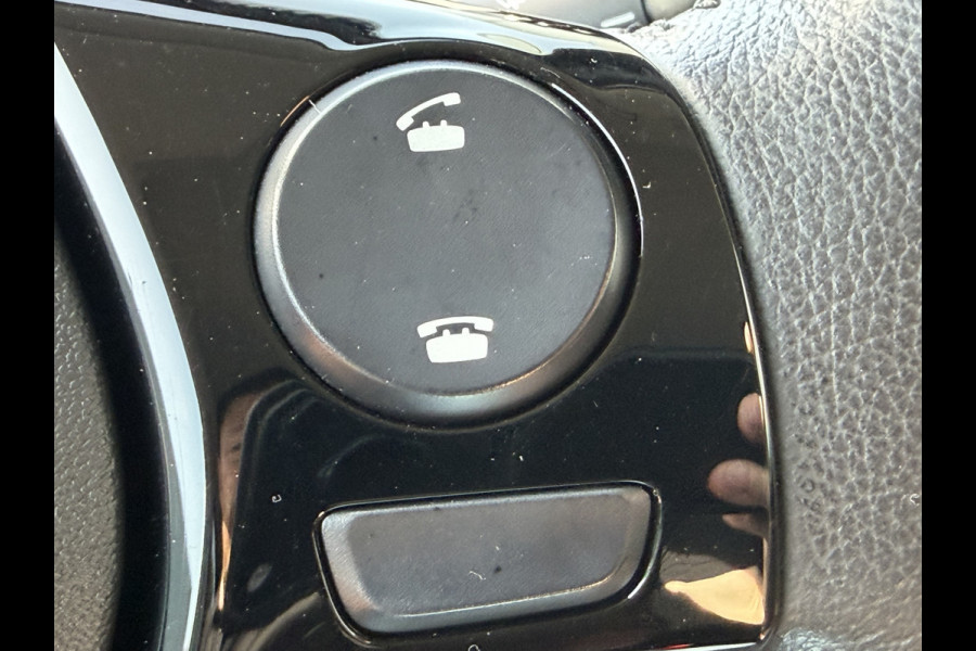 Citroën C1 1.0 VTi Airscape Shine (Navigatie - Automatische Airco - Camera - Apple Carplay - DAB - Elektrisch vouwdak - 15"Lichtmetalen vel