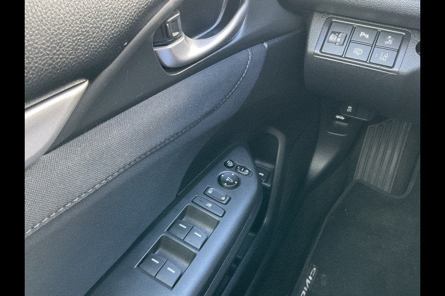 Honda Civic 1.5 i-VTEC Elegance Automaat Nav/Cruise Camera Stoelverw Orig.NL Voll.Onderhouden!