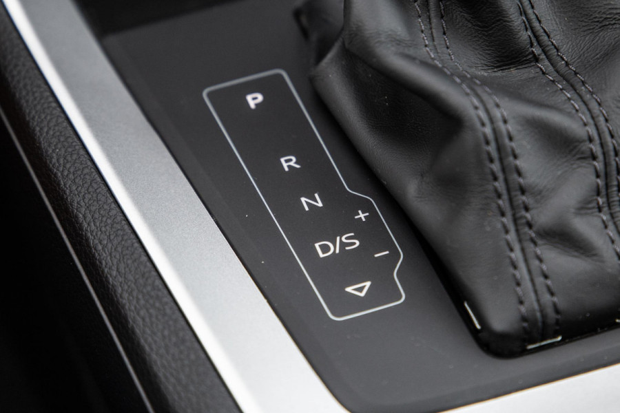 Audi Q3 Sportback 45 TFSI e Edition ADAPTIVE CRUISE  / CARPLAY / DEALER ONDERHOUDEN / AUTOMAAT