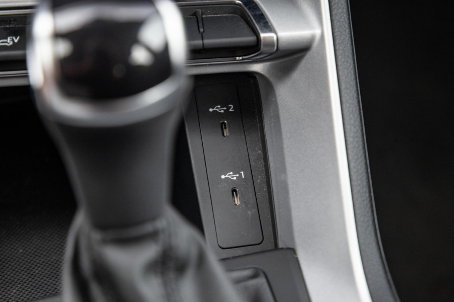 Audi Q3 Sportback 45 TFSI e Edition ADAPTIVE CRUISE  / CARPLAY / DEALER ONDERHOUDEN / AUTOMAAT