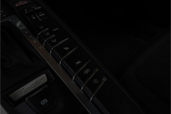 Porsche Macan 2.0 **Krijtgrijs/Pano/Lucht/Sportdesign/Sport uitlaat**