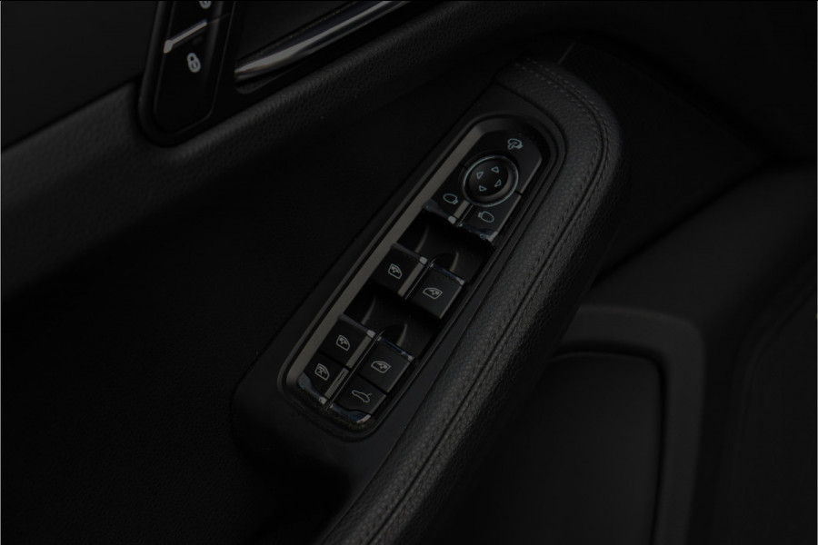 Porsche Macan 2.0 **Krijtgrijs/Pano/Lucht/Sportdesign/Sport uitlaat**