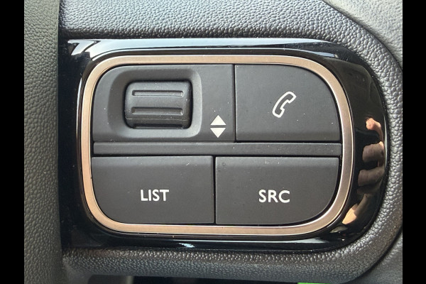 Citroën C3 Aircross 110pk Shine (Trekhaak - Camera - Grip Controle - Automatische Airco - Navigatie - LED - Apple Carplay)