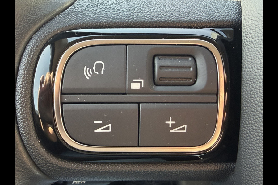Citroën C3 Aircross 110pk Shine (Trekhaak - Camera - Grip Controle - Automatische Airco - Navigatie - LED - Apple Carplay)