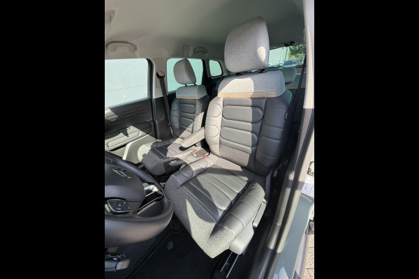 Citroën C3 Aircross 110pk Shine (Trekhaak - Camera - Grip Controle - Automatische Airco - Navigatie - LED - Apple Carplay)