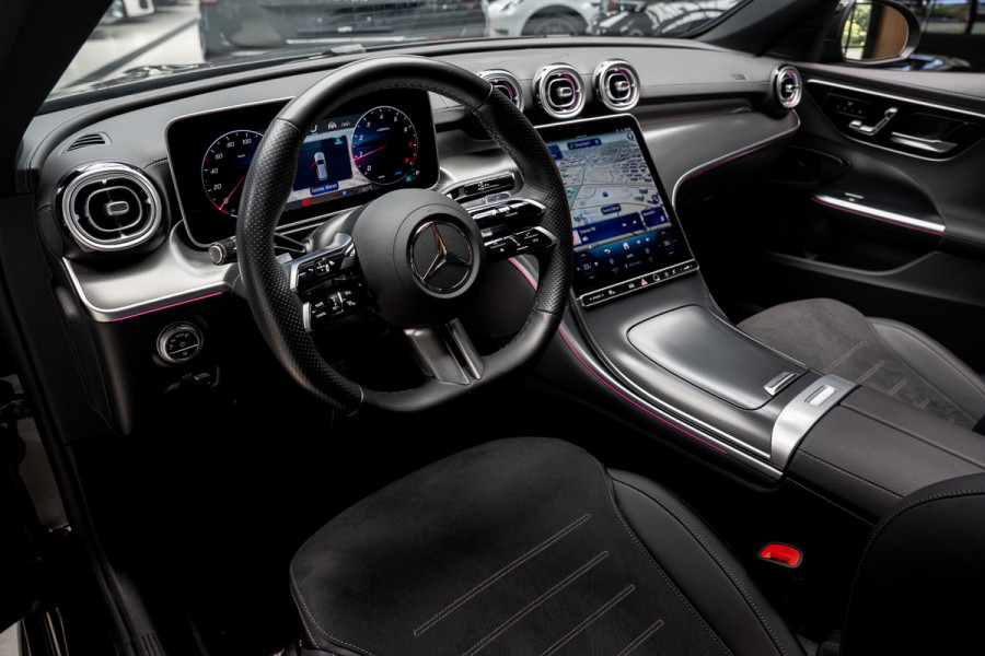 Mercedes-Benz C-Klasse Estate 180 AMG Line Panodak Leer 360° Memory Distronic+ Matrix Laser Navi LED Nightpack Elektr. trekhaak PTS Ambient Plus Elekt. achterklep LM velgen BTW auto!