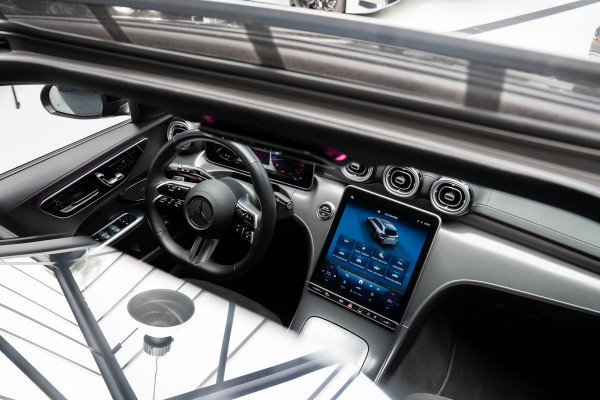 Mercedes-Benz C-Klasse Estate 180 AMG Line Panodak Leer 360° Memory Distronic+ Matrix Laser Navi LED Nightpack Elektr. trekhaak PTS Ambient Plus Elekt. achterklep LM velgen BTW auto!