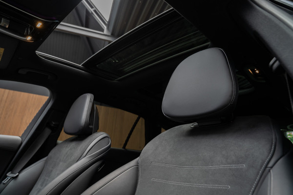 Mercedes-Benz C-Klasse Estate 180 AMG Line Panodak Leer 360° Memory Distronic+ Matrix Laser Navi LED Nightpack Elektr. trekhaak PTS Ambient Plus Elekt. achterklep LM velgen BTW auto!