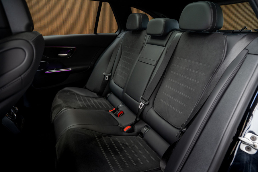 Mercedes-Benz C-Klasse Estate 180 AMG Line Panodak Leer 360° Memory Distronic+ Matrix Laser Navi LED Nightpack Elektr. trekhaak PTS Ambient Plus Elekt. achterklep LM velgen BTW auto!