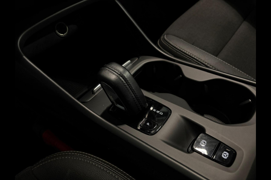Volvo XC40 T3 Aut. Momentum Pro Parkassist Navigatie Cruise Control 163pk