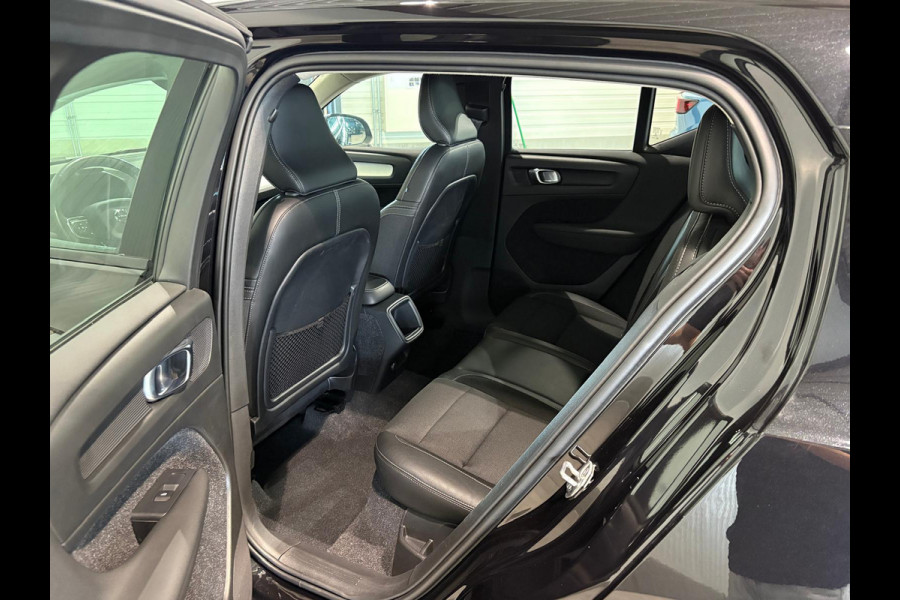 Volvo XC40 T3 Aut. Momentum Pro Parkassist Navigatie Cruise Control 163pk