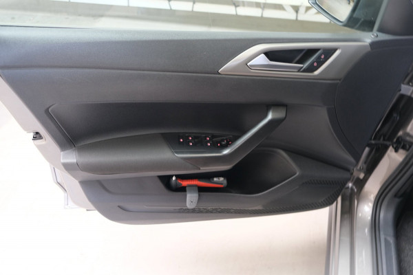 Volkswagen Polo 1.0 TSI Comfortline R-Line - N.A.P. Airco, Cruise, Virtual display, Carplay.