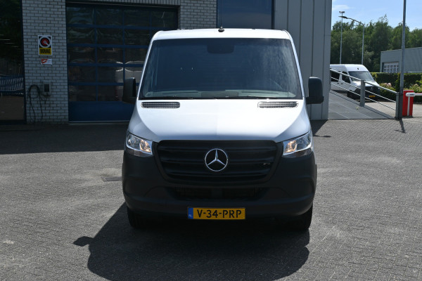 Mercedes-Benz Sprinter 315 CDI L2H1 RWD MBUX met camera, Geveerde stoel, Trekhaak, Etc.