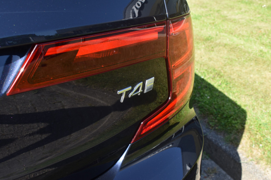 Volvo S90 T4 190PK Inscription Luxury | Trekhaak | BLIS | 360 Camera | Stoel Verwarm. V+A | Pano |