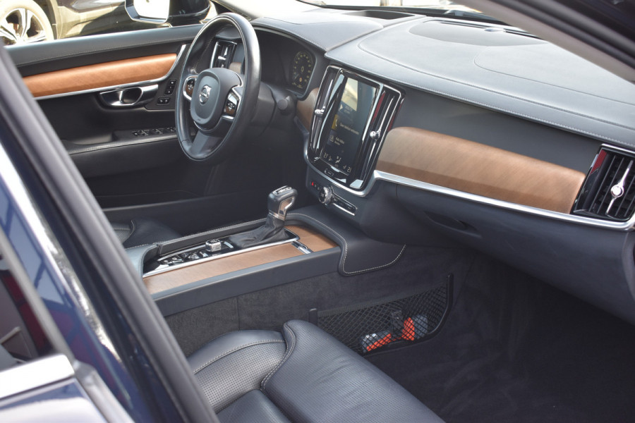 Volvo S90 T4 190PK Inscription Luxury | Trekhaak | BLIS | 360 Camera | Stoel Verwarm. V+A | Pano |