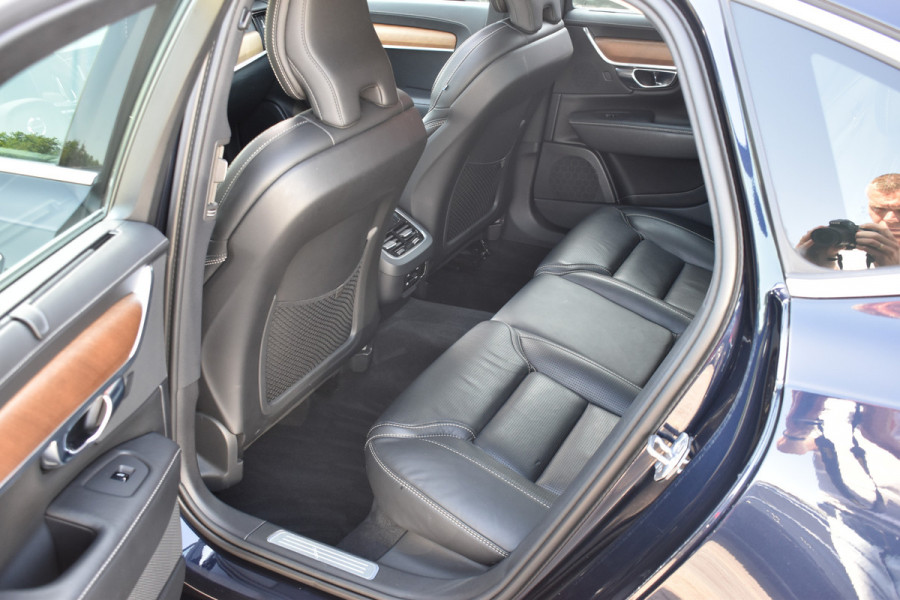 Volvo S90 T4 190PK Inscription Luxury | Trekhaak | BLIS | 360 Camera | Stoel Verwarm. V+A | Pano |